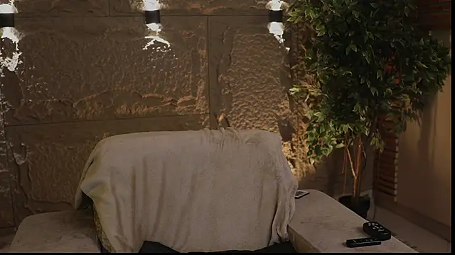 Logan Varela online show from 1, 10, 2025