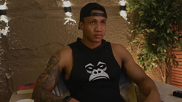 Logan Varela online show from 29, 11, 2025