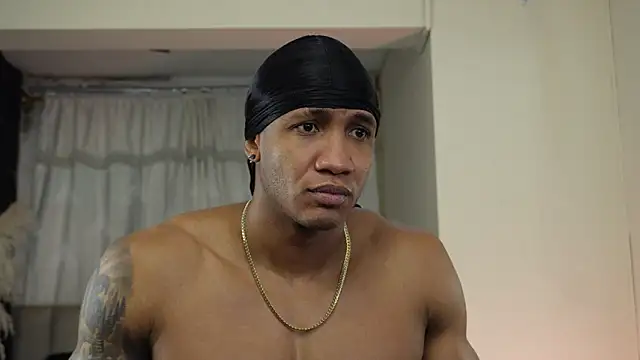 Logan Varela online show from 5, 10, 2025