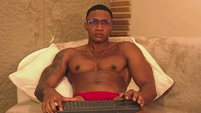 Logan Varela online show from 18, 3, 2025