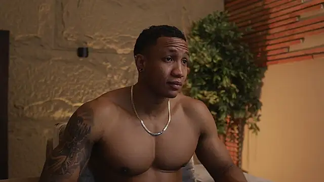 Logan Varela online show from 5, 11, 2025