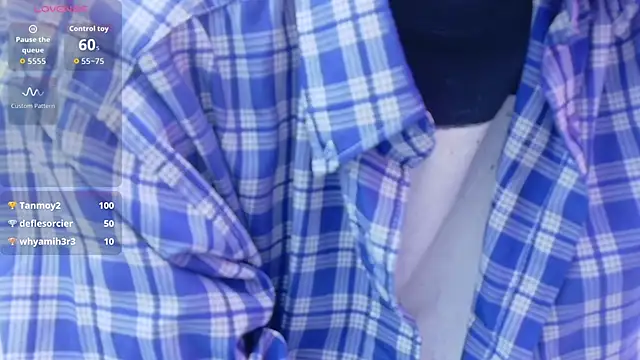 yourcuteneighbourr online show from 28, 11, 2025