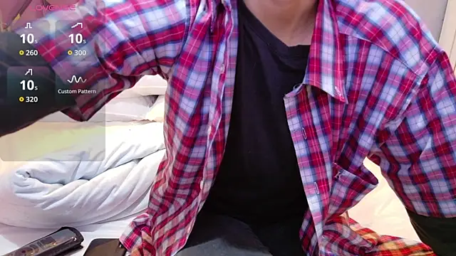 yourcuteneighbourr online show from 4, 11, 2025