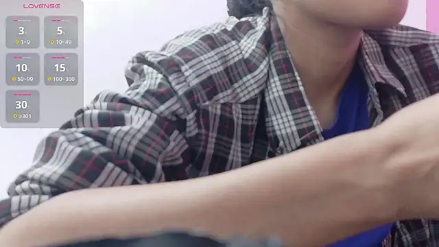 Snapshot of yourcuteneighbourr chatting on 6, 1, 2026 yourcuteneighbourr online show from 6, 1, 2026