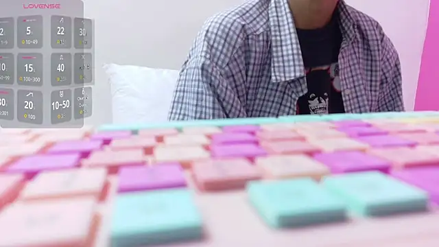 Snapshot of yourcuteneighbourr chatting on 20, 2, 2026 yourcuteneighbourr online show from 20, 2, 2026