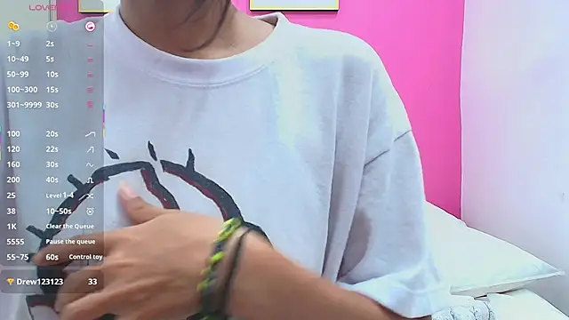 yourcuteneighbourr online show from 4, 3, 2025