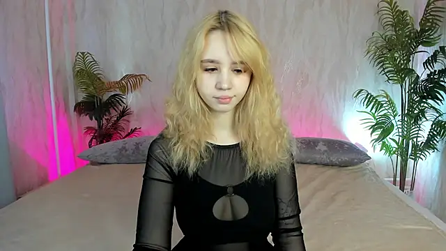 Valerie Woods online show from 26, 2, 2025