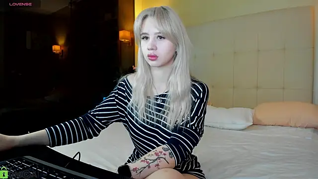 Valerie Woods online show from 23, 2, 2026