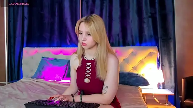 Valerie Woods online show from 18, 3, 2025