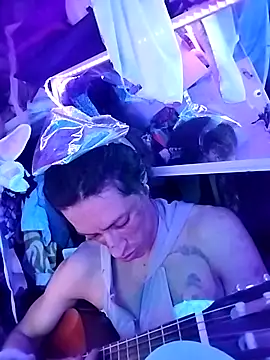 gurlnips online show from 12, 4, 2026