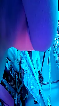 gurlnips online show from 12, 11, 2025