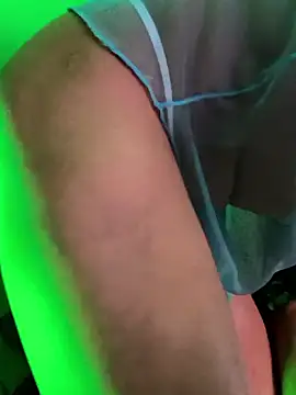 gurlnips online show from 24, 2, 2026