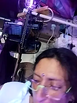 gurlnips online show from 23, 3, 2026