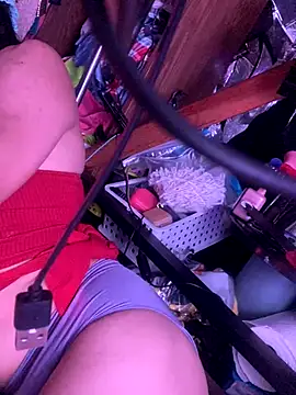 Snapshot of gurlnips chatting on 5, 12, 2025 gurlnips online show from 5, 12, 2025