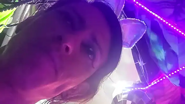 gurlnips online show from 29, 3, 2026