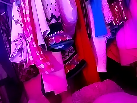 gurlnips online show from 14, 10, 2025