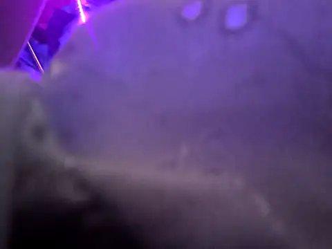 gurlnips online show from 30, 3, 2026