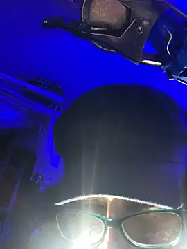 gurlnips online show from 23, 11, 2025