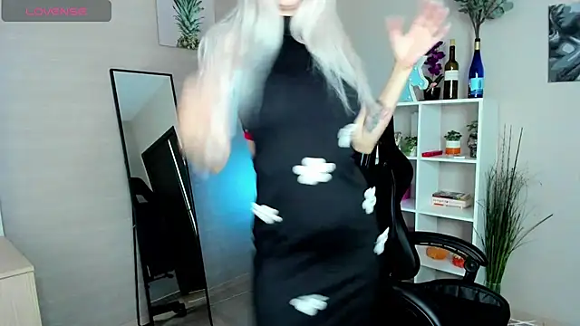 Mermaid N online show from 10, 9, 2025