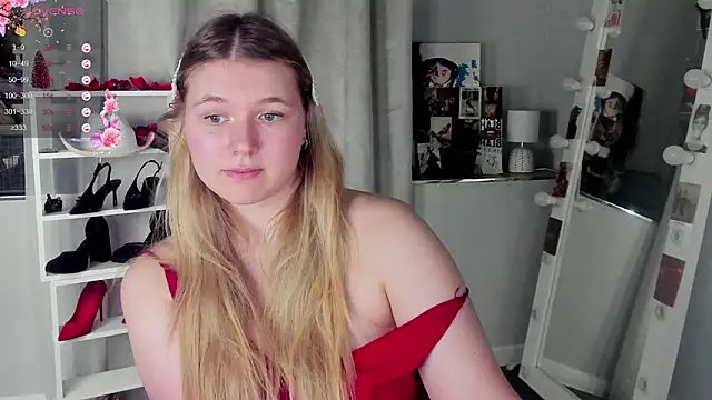 Snapshot of Rebecca_Kelly chatting on 2, 3, 2026 Rebecca Kelly online show from 2, 3, 2026