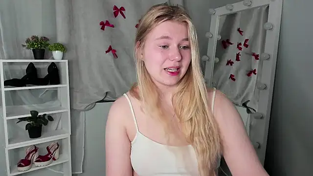 Rebecca Kelly online show from 17, 3, 2025