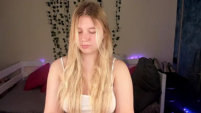 Rebecca Kelly online show from 23, 9, 2025