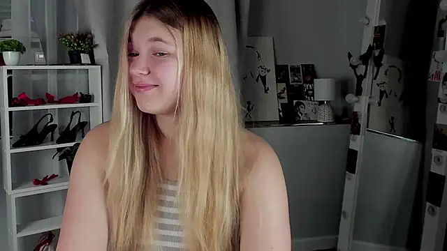 Rebecca Kelly online show from 5, 11, 2025