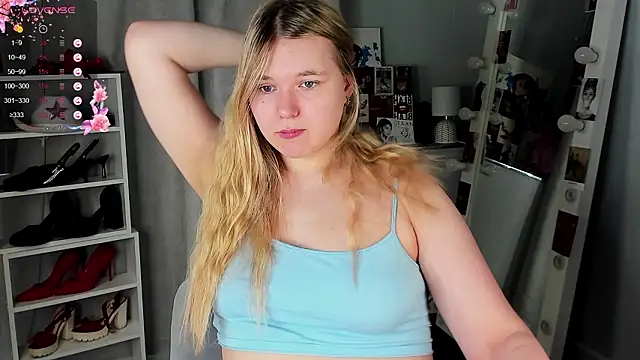 Snapshot of Rebecca_Kelly chatting on 3, 2, 2026 Rebecca Kelly online show from 3, 2, 2026