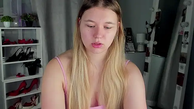 Rebecca Kelly online show from 22, 10, 2025