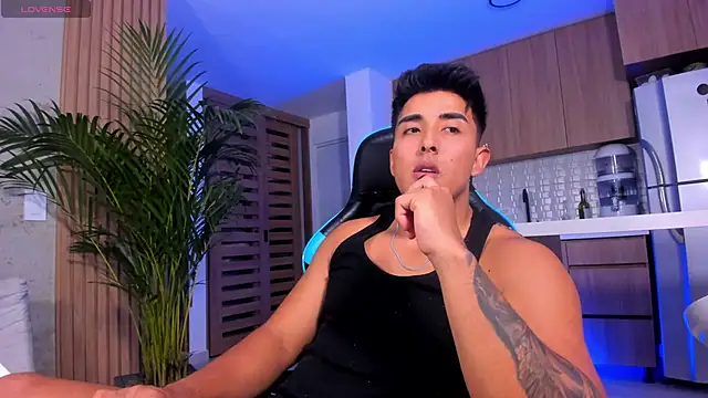 Snapshot of Alan_greek_1 chatting on 9, 11, 2025 Alan greek 1 online show from 9, 11, 2025