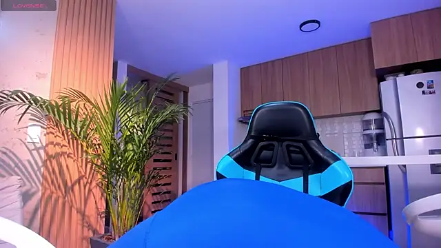 Snapshot of Alan_greek_1 chatting on 14, 11, 2025 Alan greek 1 online show from 14, 11, 2025