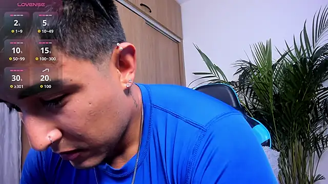 Snapshot of Alan_greek_1 chatting on 25, 10, 2025 Alan greek 1 online show from 25, 10, 2025