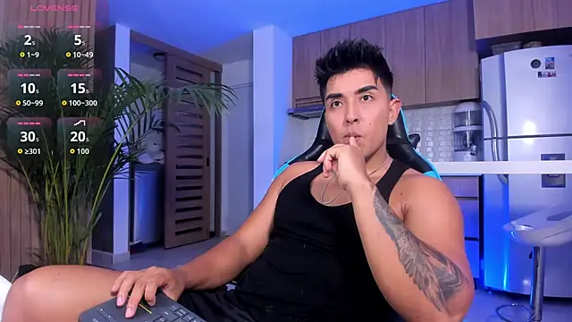 Snapshot of Alan_greek_1 chatting on 10, 11, 2025 Alan greek 1 online show from 10, 11, 2025