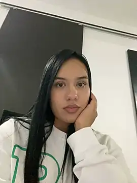 ShanellBlack online show from 28, 2, 2025