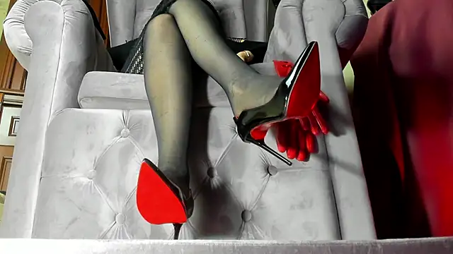 LillaGoddess online show from 12, 11, 2025