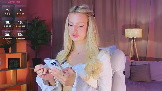 Snapshot of Grace_Gordon chatting on 14, 9, 2025 Grace Gordon online show from 14, 9, 2025