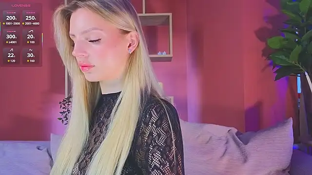 Snapshot of Grace_Gordon chatting on 14, 11, 2025 Grace Gordon online show from 14, 11, 2025