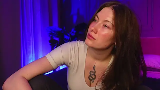 Snapshot of Liv_Fay chatting on 26, 11, 2025 Liv Fay online show from 26, 11, 2025