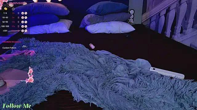 Snapshot of Liv_Fay chatting on 9, 3, 2025 Liv Fay online show from 9, 3, 2025