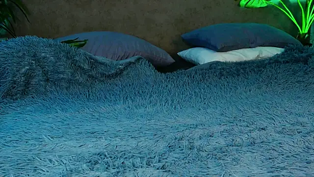 Snapshot of Liv_Fay chatting on 20, 3, 2025 Liv Fay online show from 20, 3, 2025