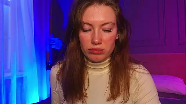 Snapshot of Liv_Fay chatting on 4, 10, 2025 Liv Fay online show from 4, 10, 2025