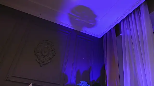 Liv Fay online show from 18, 4, 2026