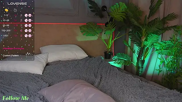 Snapshot of Liv_Fay chatting on 14, 3, 2025 Liv Fay online show from 14, 3, 2025