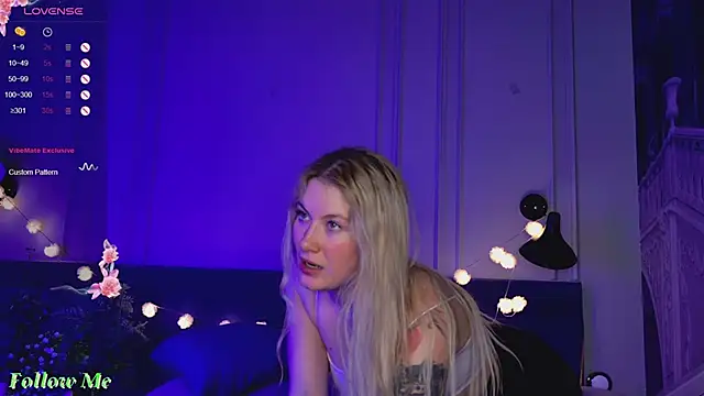 Snapshot of Liv_Fay chatting on 6, 3, 2025 Liv Fay online show from 6, 3, 2025