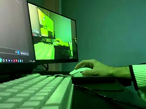 Lucasberga  online show from 23, 6, 2026
