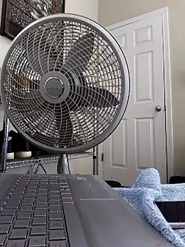 Hugedick0071 online show from 13, 2, 2025