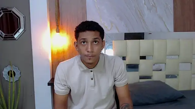 Snapshot of dominic_smith_ chatting on 23, 3, 2025 dominic smith online show from 23, 3, 2025