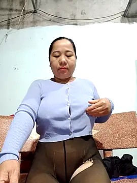 Queen 18200 online show from 10, 3, 2026