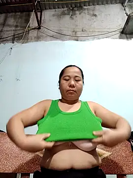 Queen 18200 online show from 9, 11, 2025