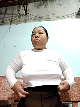 Queen 18200 online show from 18, 12, 2025